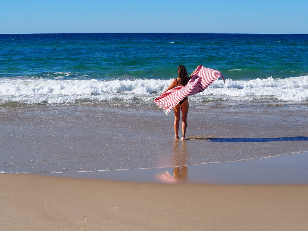 Luxurious Turkish cotton beach towel made with eco-friendly, natural fibers